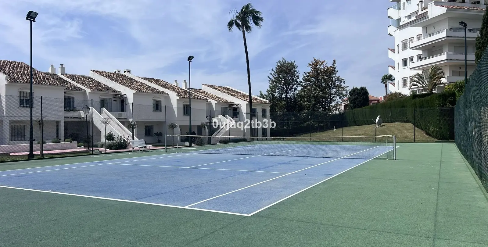 Sale of middle floor apartment in Nueva Andalucía 22