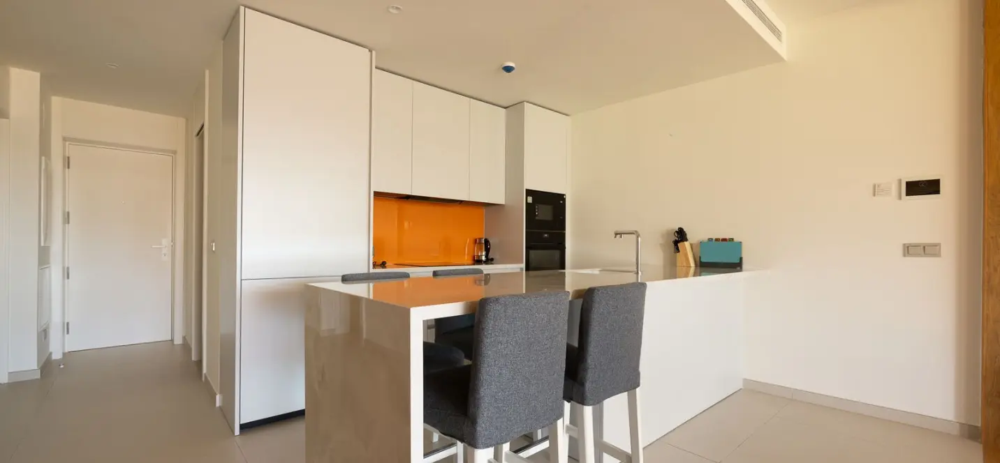 Sale of middle floor apartment in Fuengirola 2