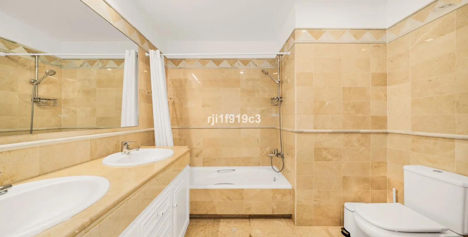 Venta de apartamento en planta media en Elviria 7