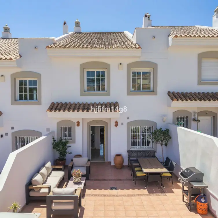 Sale of townhouse in Nueva Andalucía