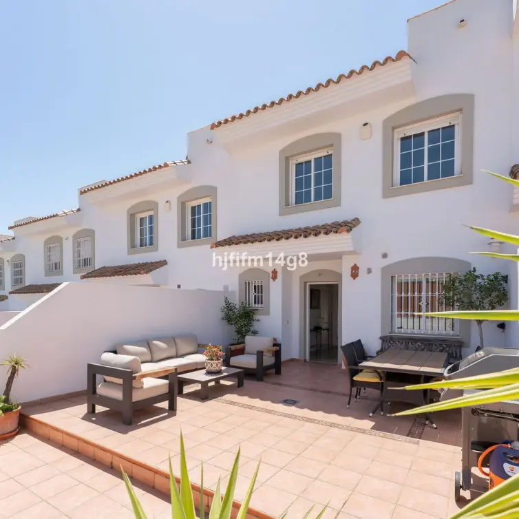Sale of townhouse in Nueva Andalucía