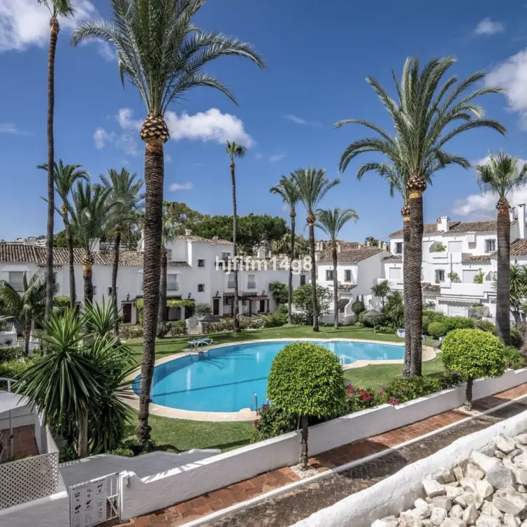 Venta de adosado en Nueva Andalucía