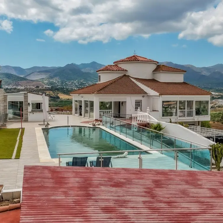 Venta de villa independiente en Alhaurín de la Torre