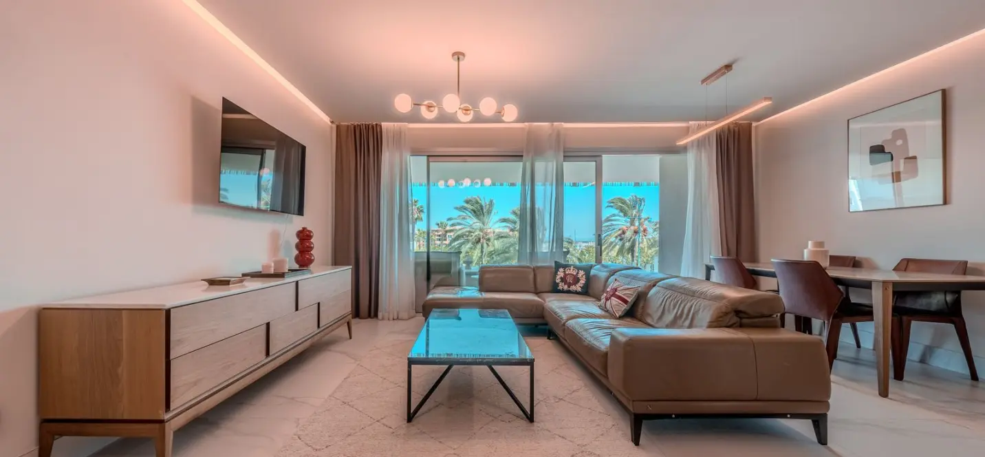 Venta de apartamento en planta media en San Pedro de Alcántara 0