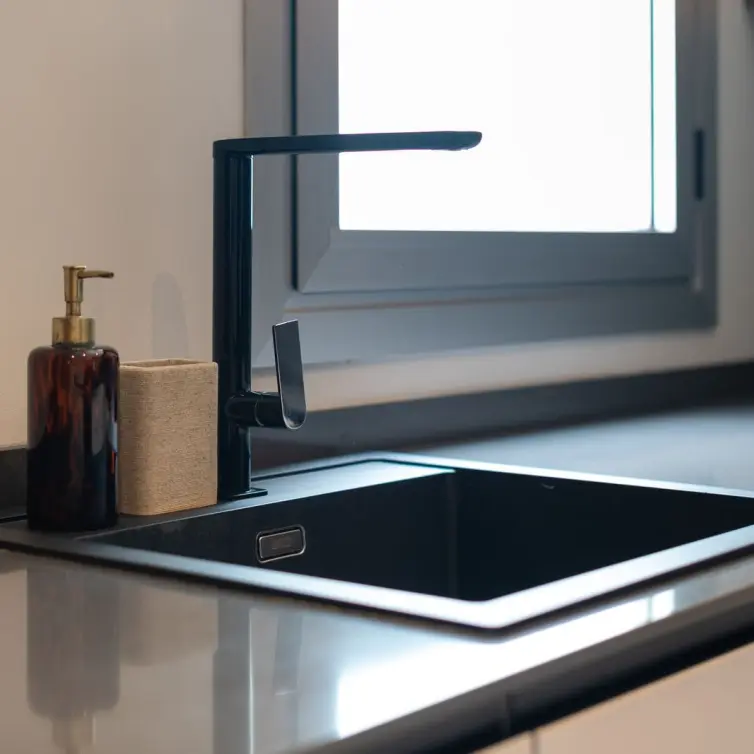 Venta de apartamento en planta media en San Pedro de Alcántara