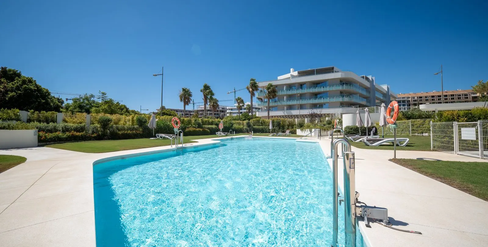 Продажа апартаментов на среднем этаже в San Pedro de Alcántara 18
