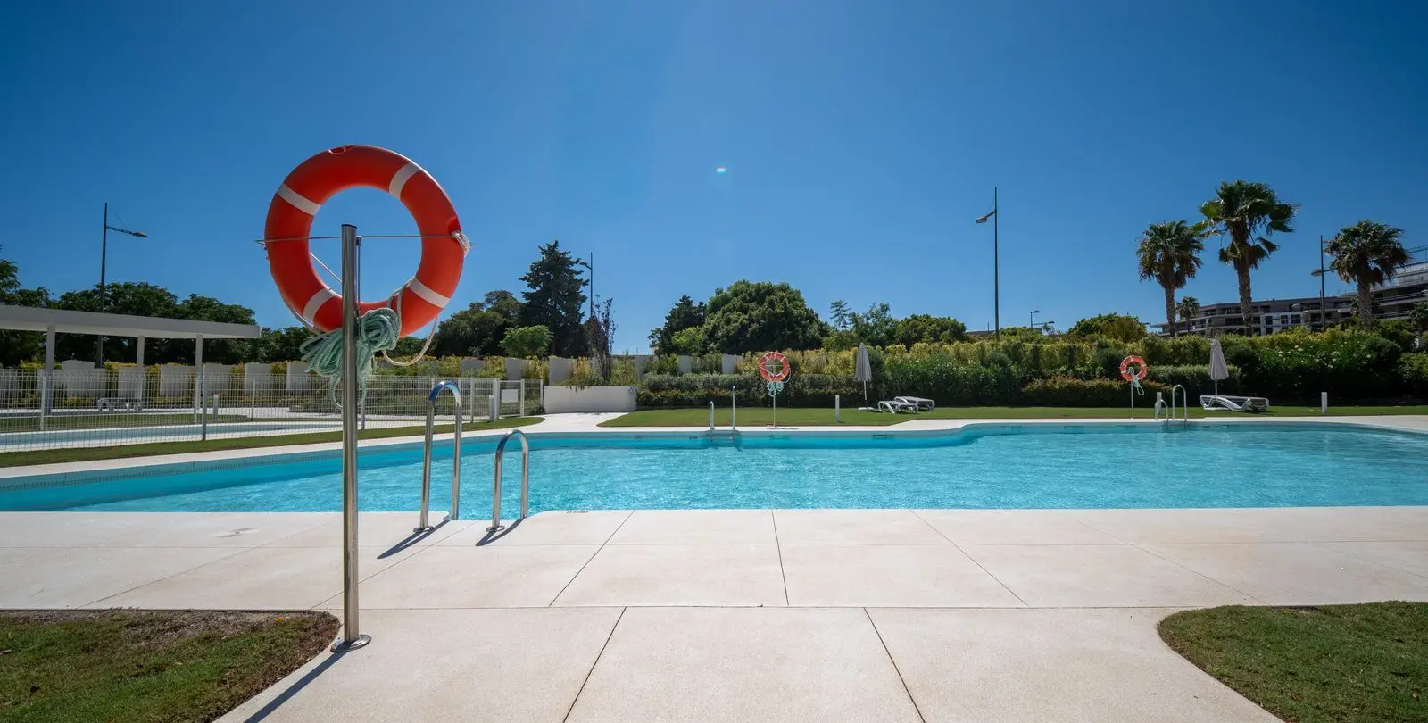 Продажа апартаментов на среднем этаже в San Pedro de Alcántara 21