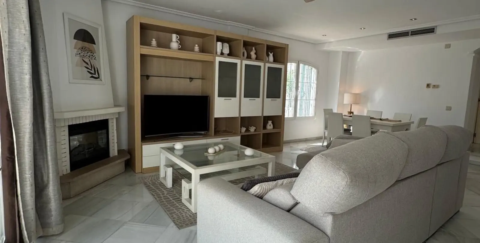 Sale of townhouse in The Golden Mile 4