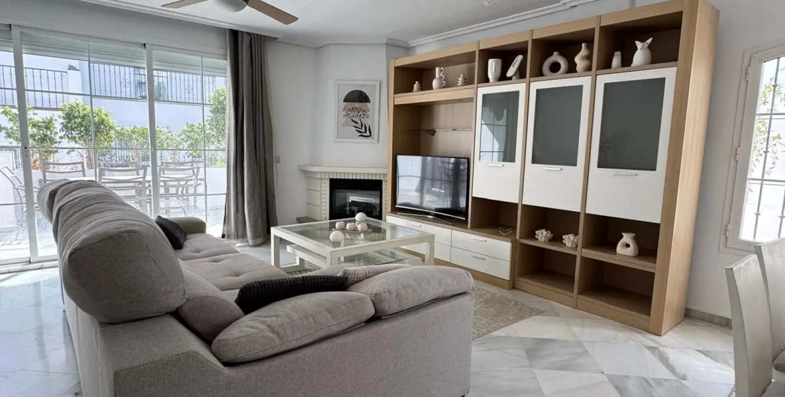 Sale of townhouse in The Golden Mile 5