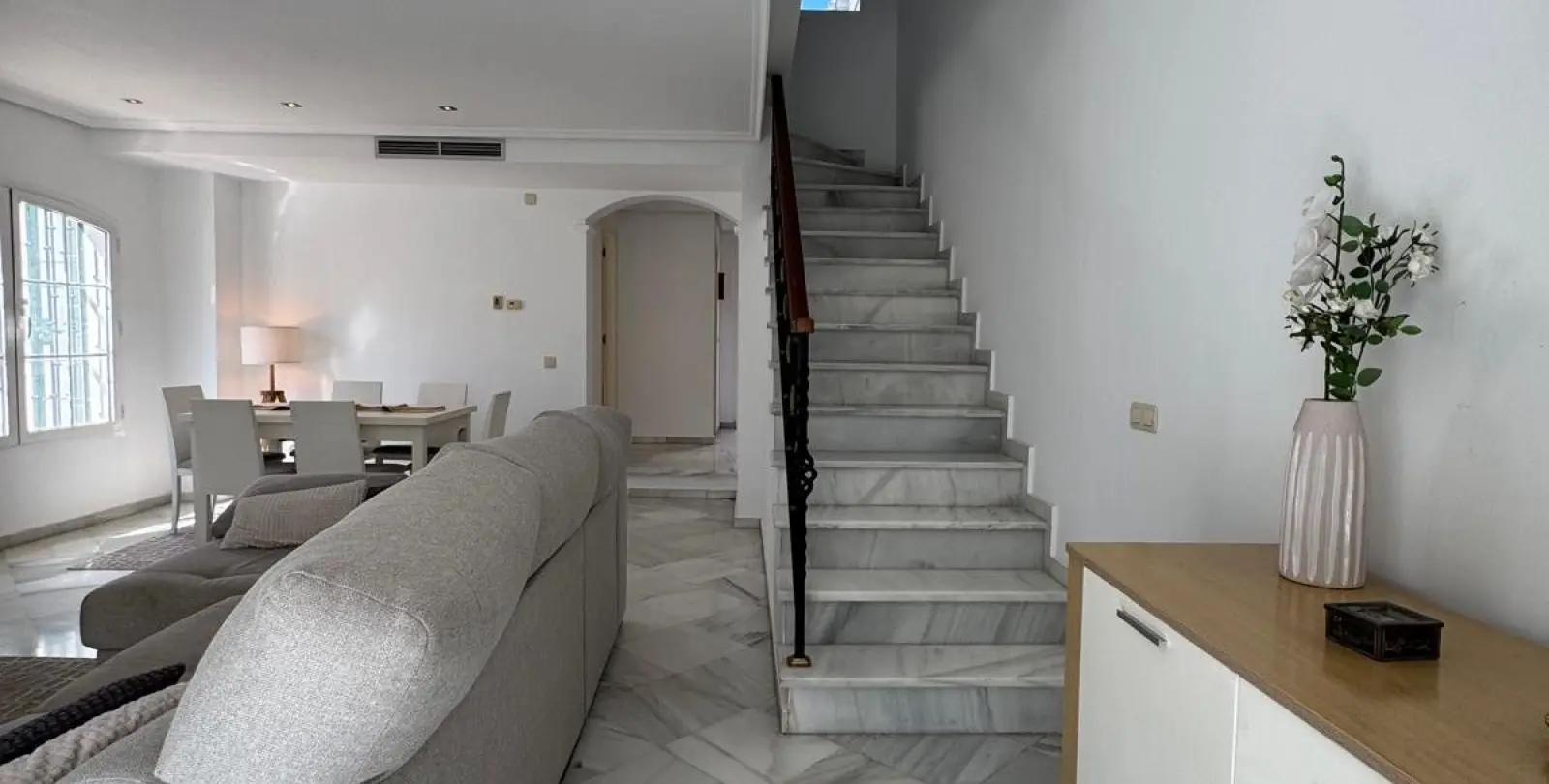 Sale of townhouse in The Golden Mile 7
