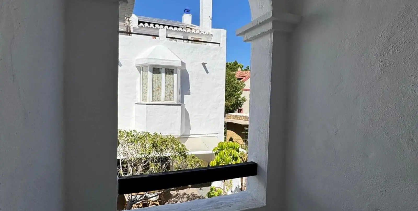 Sale of townhouse in The Golden Mile 19