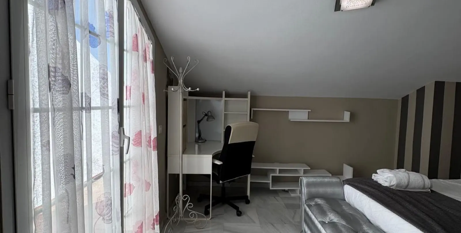 Sale of townhouse in The Golden Mile 30