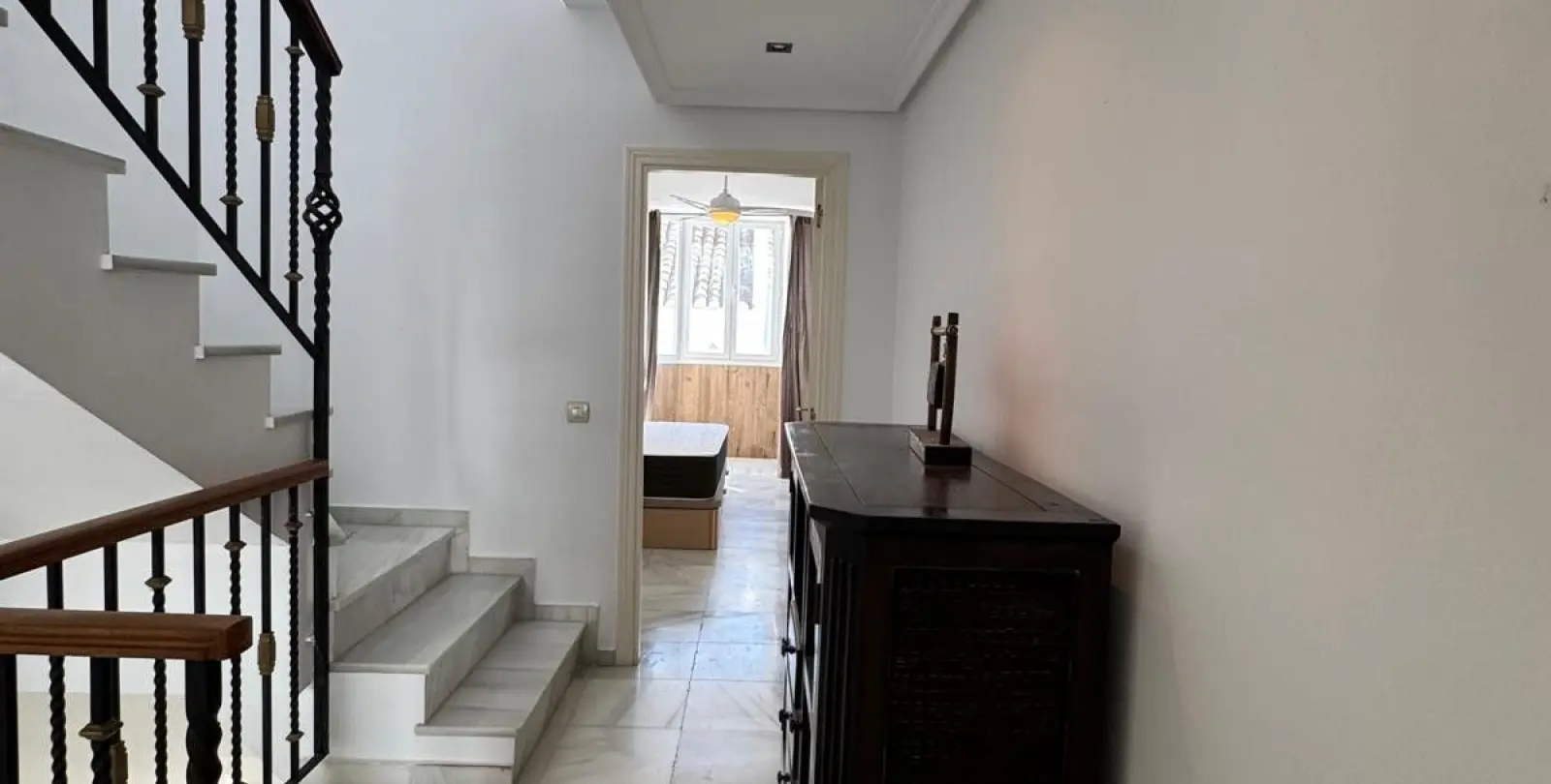Sale of townhouse in The Golden Mile 34