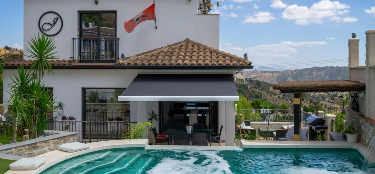 Venta de villa independiente en Casarabonela 2