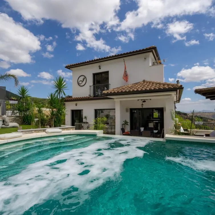 Venta de villa independiente en Casarabonela