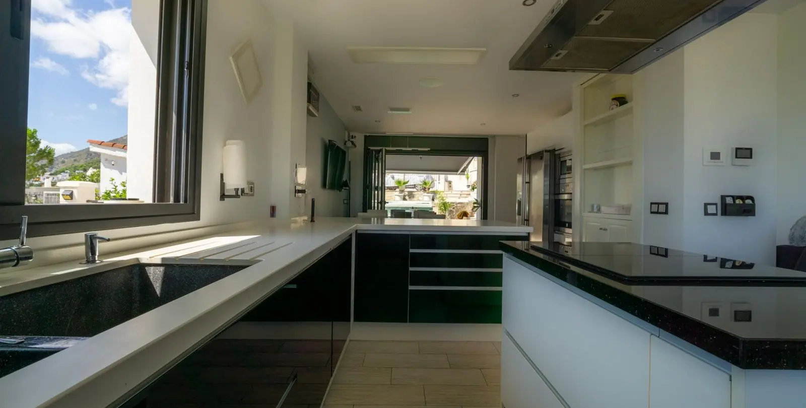 Продажа  отдельно стоящей виллы в Casarabonela 14
