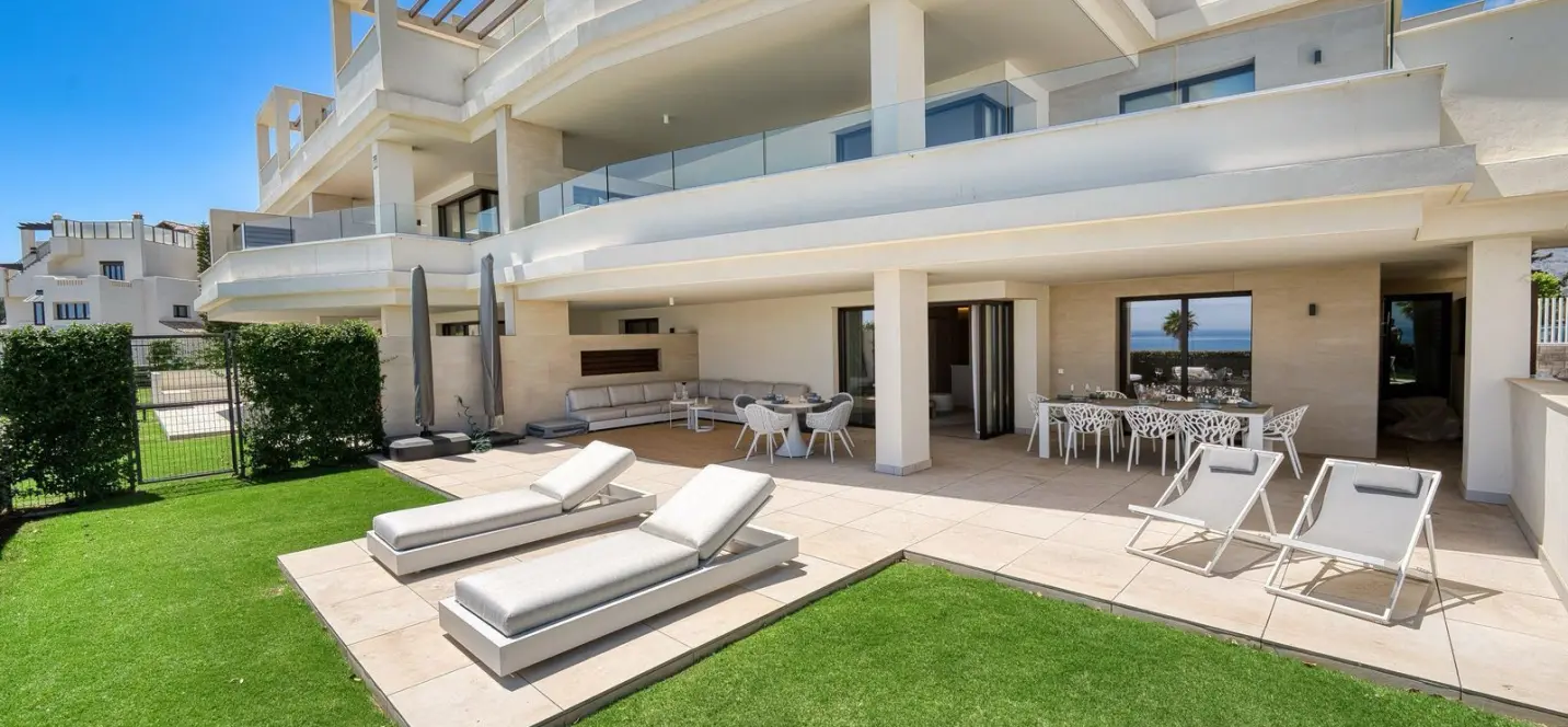 Venta de apartamento en planta baja en Estepona 3