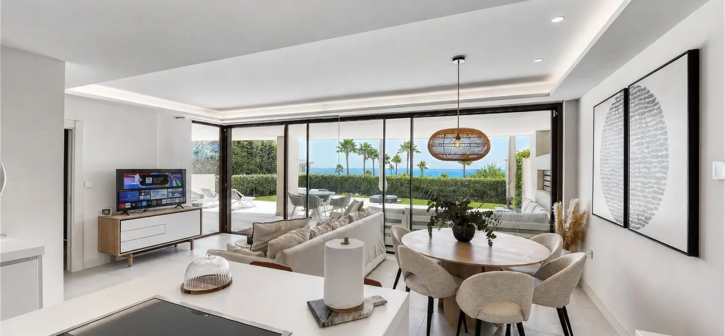 Venta de apartamento en planta baja en Estepona 4