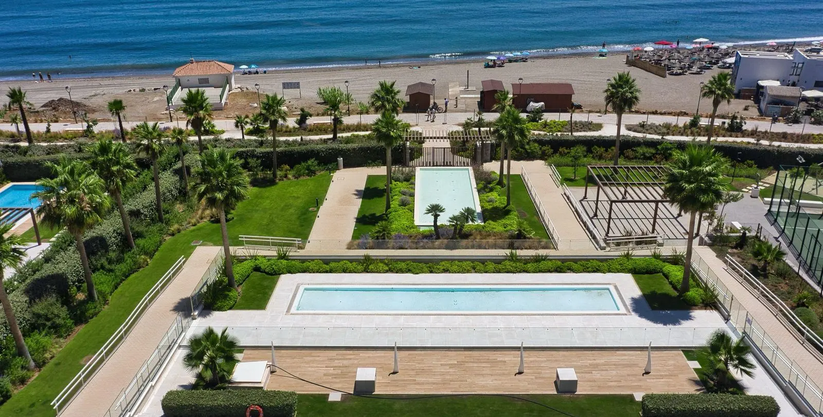 Долгосрочная аренда апартаментов на первом этаже в Estepona 7