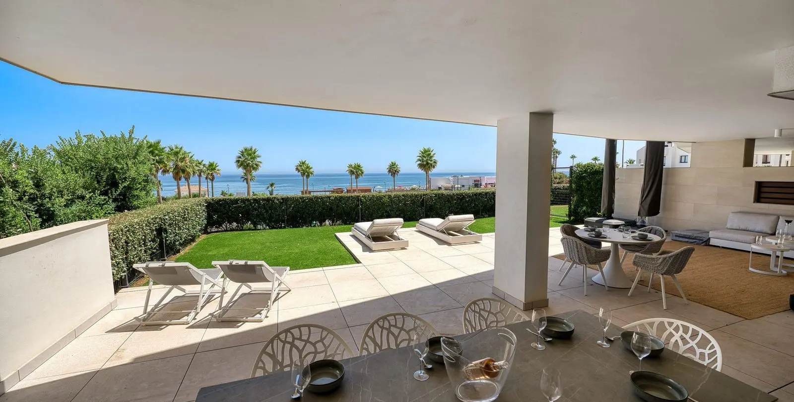 Долгосрочная аренда апартаментов на первом этаже в Estepona 10