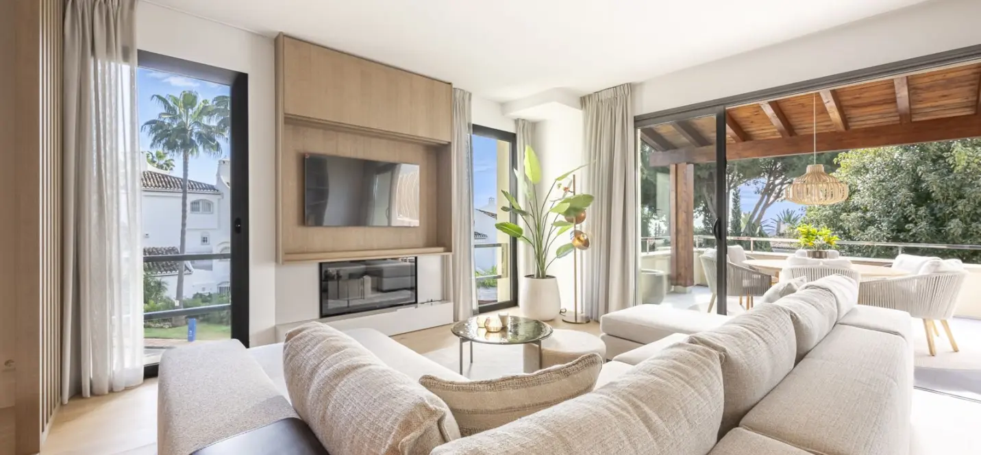 Venta de apartamento en planta media en The Golden Mile 0