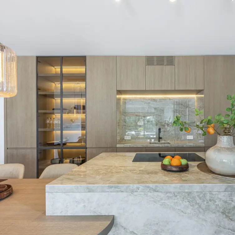 Venta de apartamento en planta media en The Golden Mile