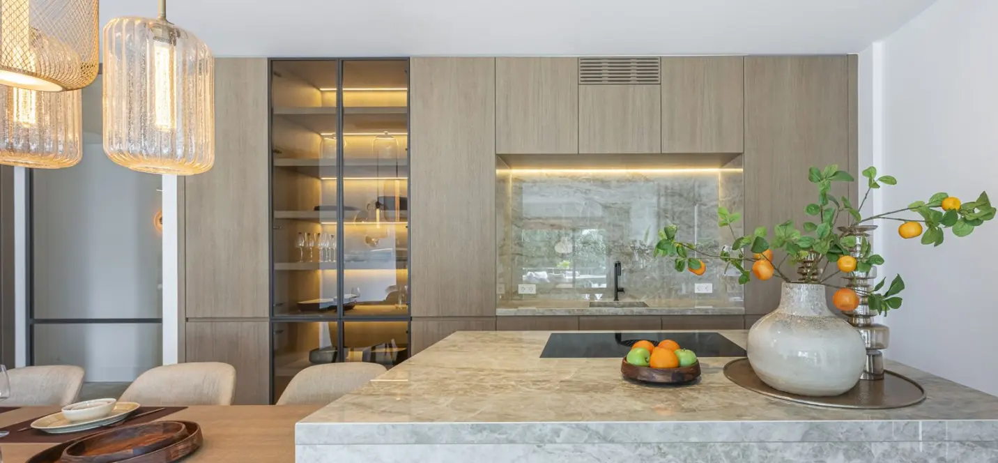 Venta de apartamento en planta media en The Golden Mile 2