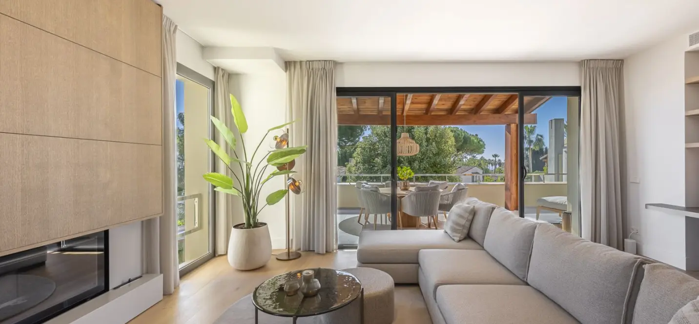 Venta de apartamento en planta media en The Golden Mile 3