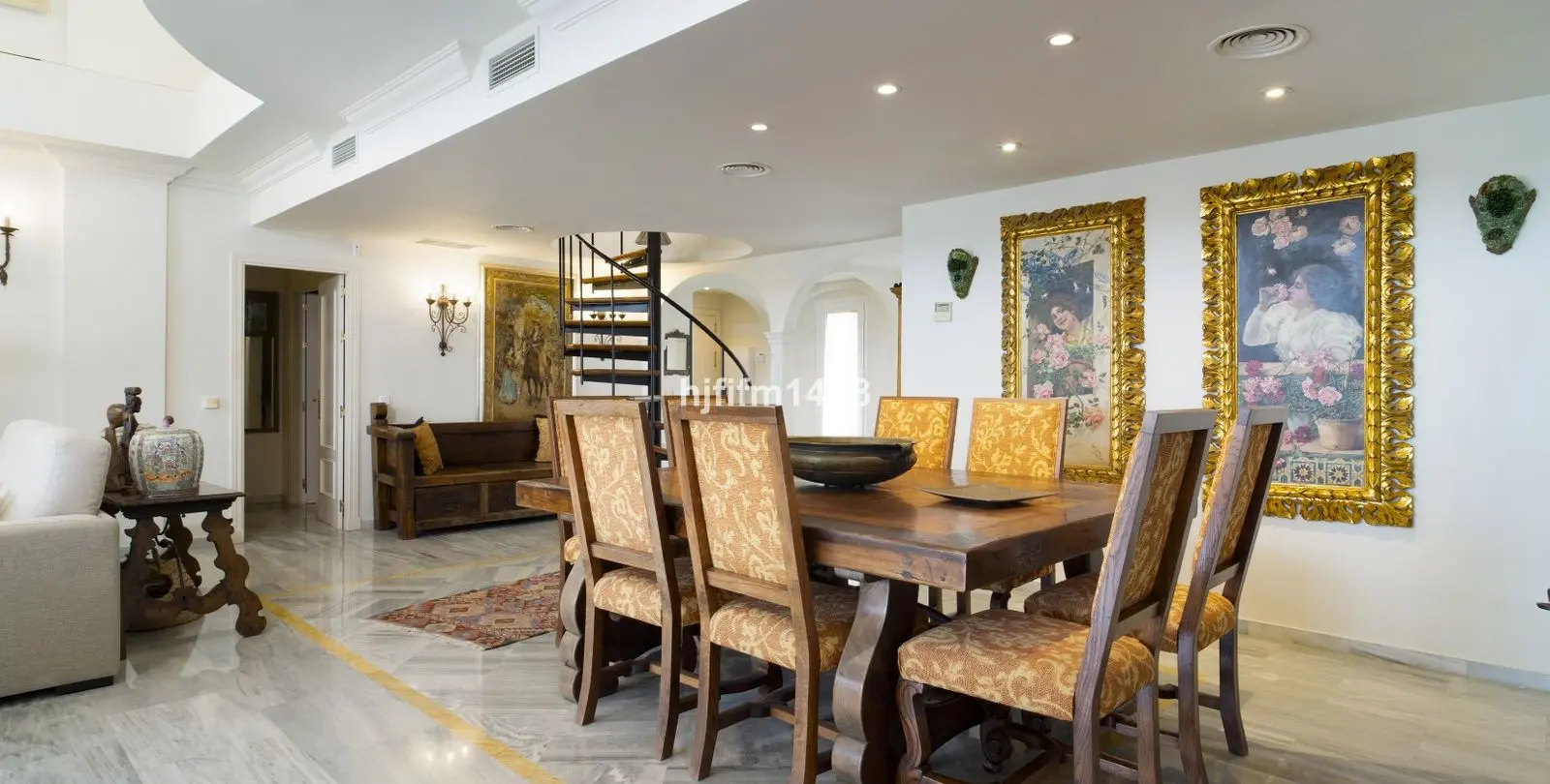 Sale of penthouse in Nueva Andalucía 8