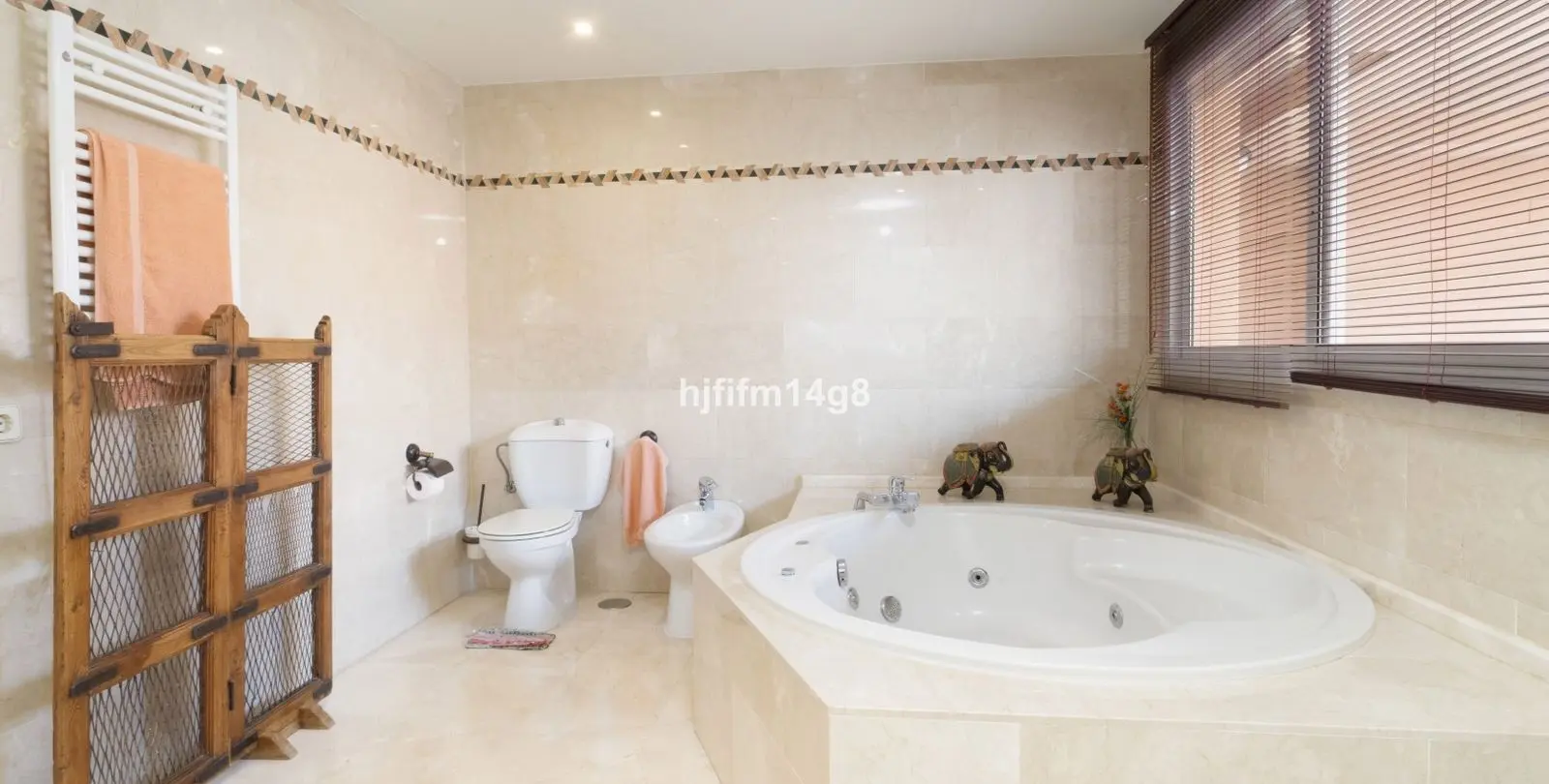 Sale of penthouse in Nueva Andalucía 12