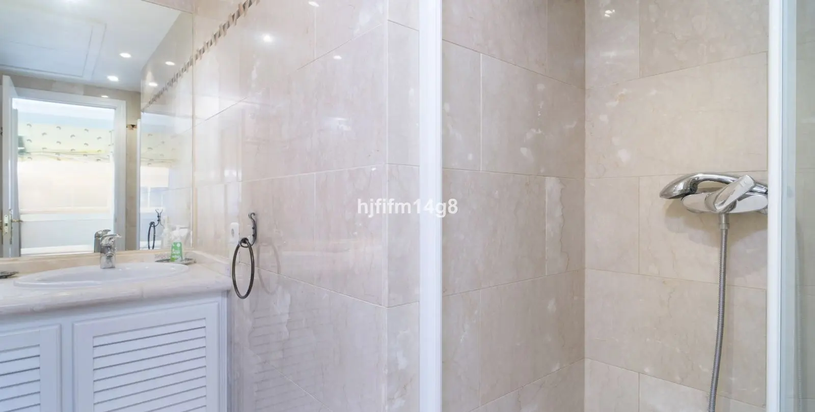 Sale of penthouse in Nueva Andalucía 17