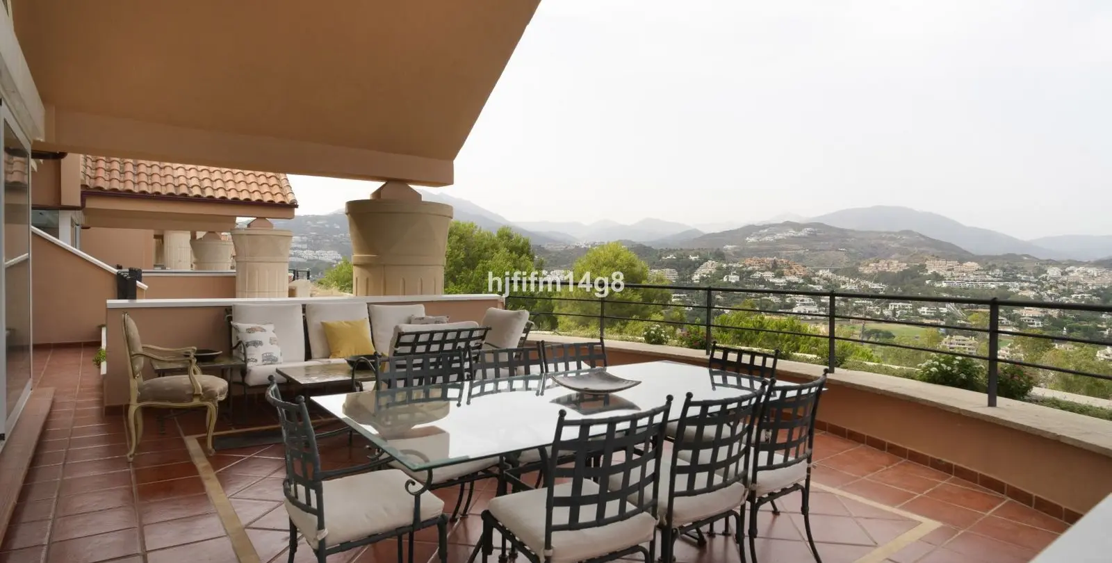 Sale of penthouse in Nueva Andalucía 23