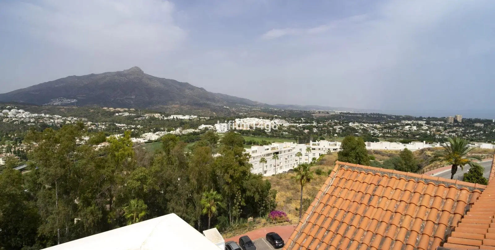 Sale of penthouse in Nueva Andalucía 26