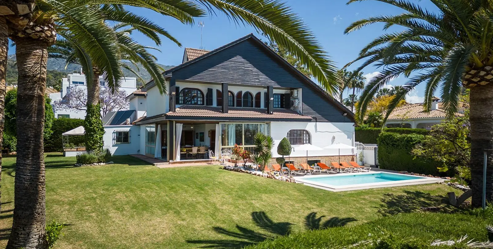 Продажа  отдельно стоящей виллы в Marbella 1