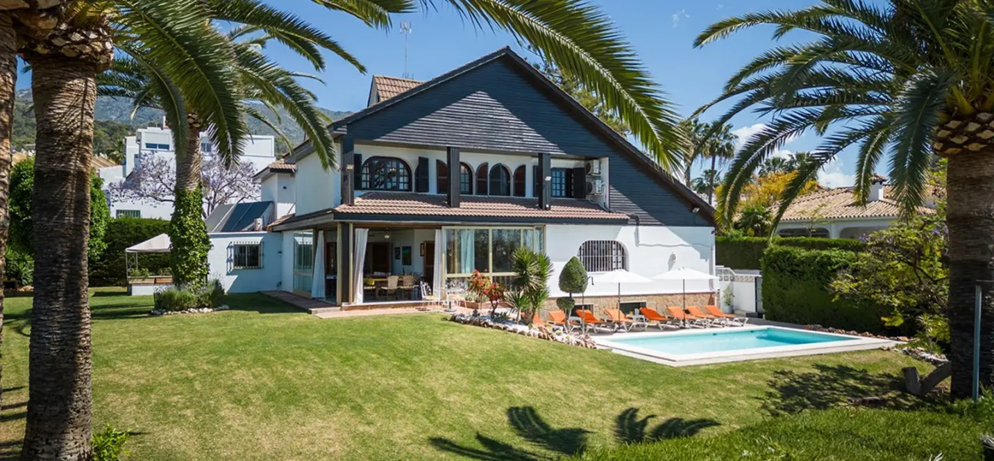 Venta de villa independiente en Marbella 0