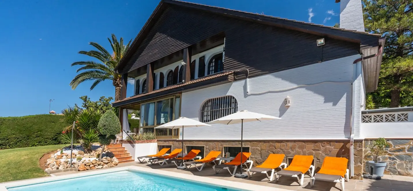 Venta de villa independiente en Marbella 1