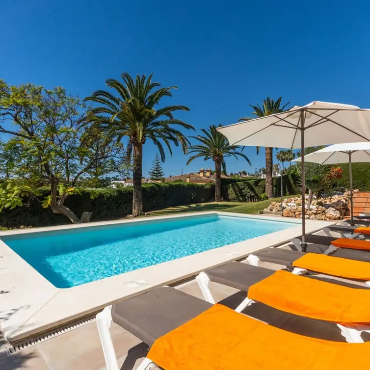 Venta de villa independiente en Marbella