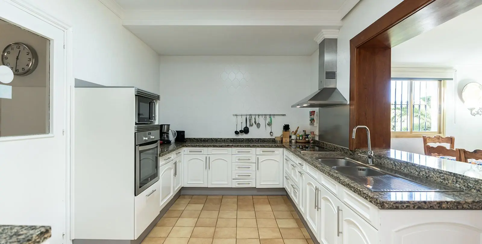Продажа  отдельно стоящей виллы в Marbella 44