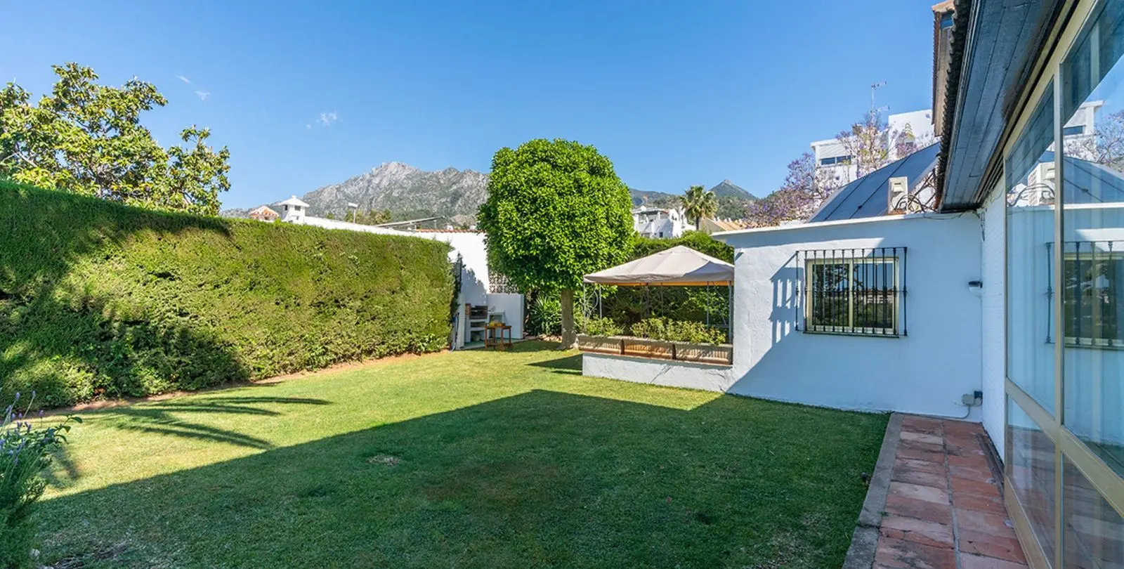 Продажа  отдельно стоящей виллы в Marbella 91