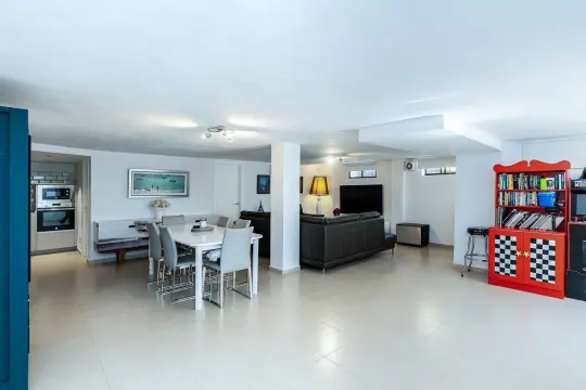 Image 29 thumb