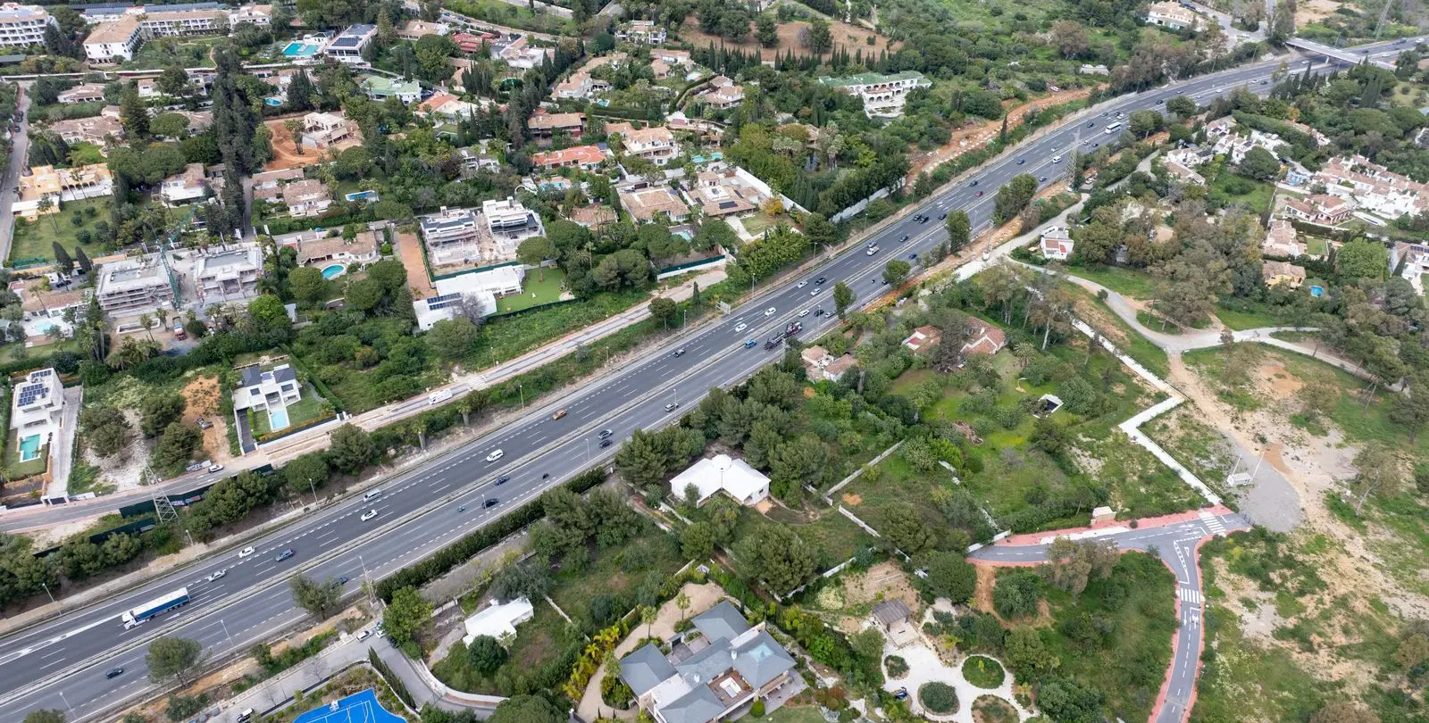 Sale of residential plot in The Golden Mile 4