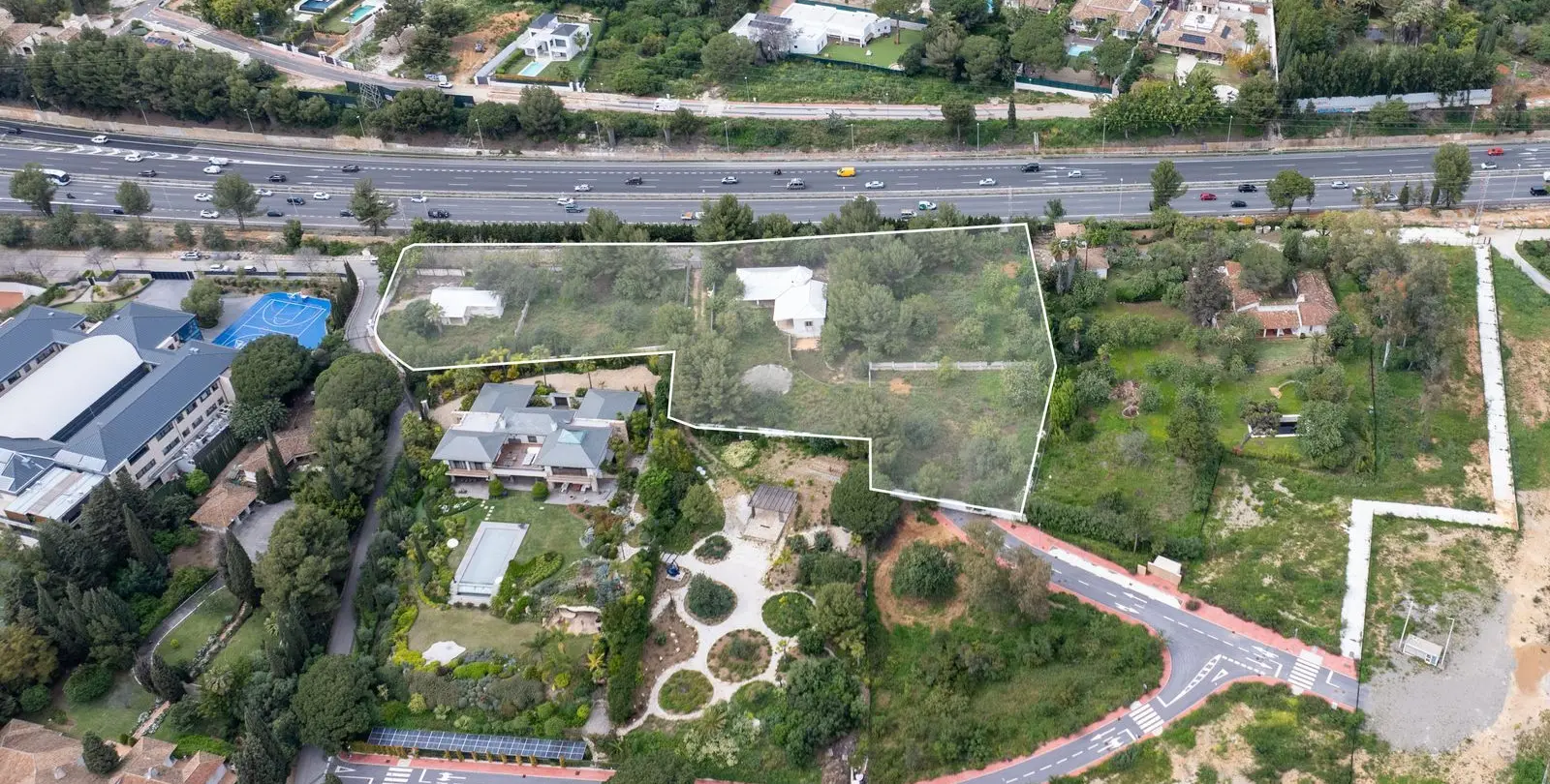 Sale of residential plot in The Golden Mile 7