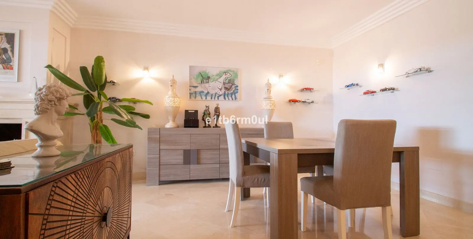 Sale of middle floor apartment in Nueva Andalucía 5