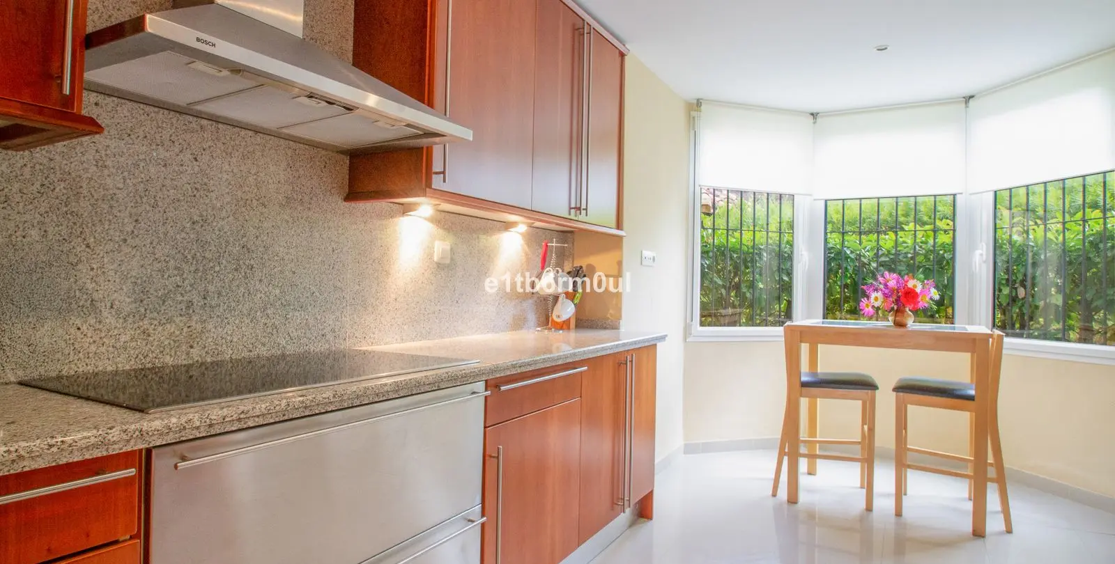 Sale of middle floor apartment in Nueva Andalucía 6