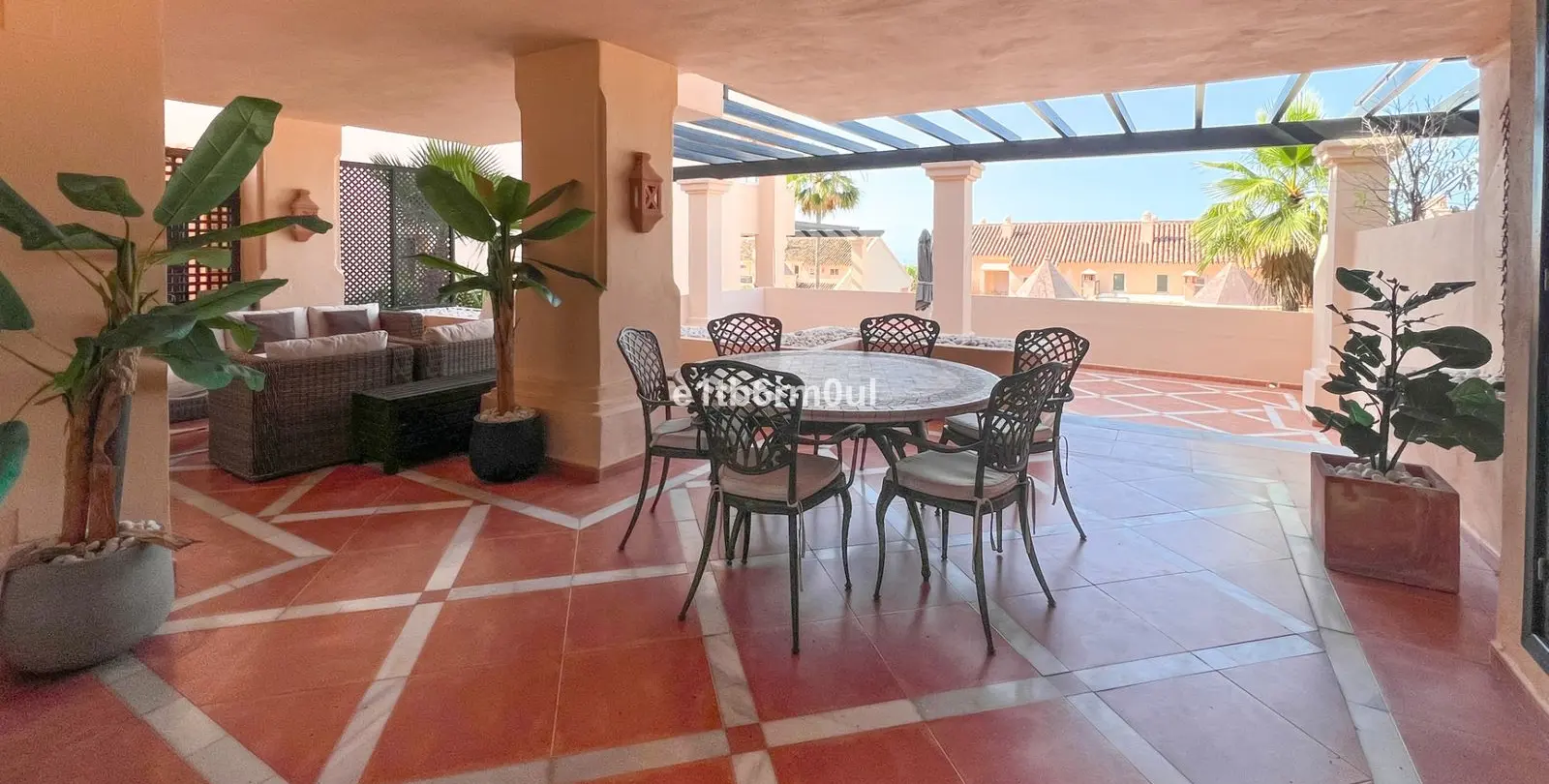 Sale of middle floor apartment in Nueva Andalucía 31
