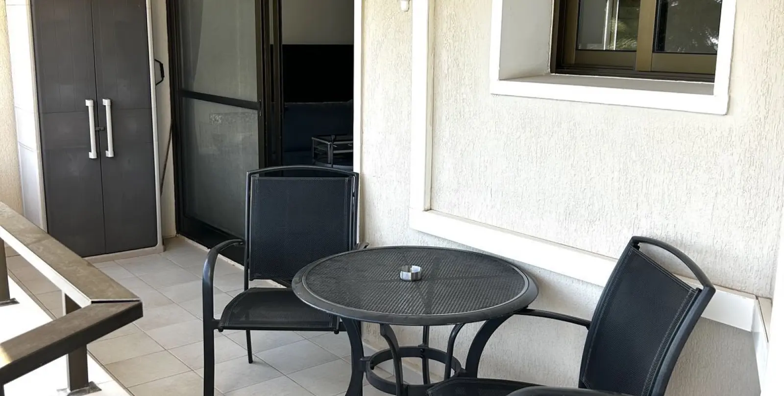 Venta de apartamento en planta media en Estepona 6
