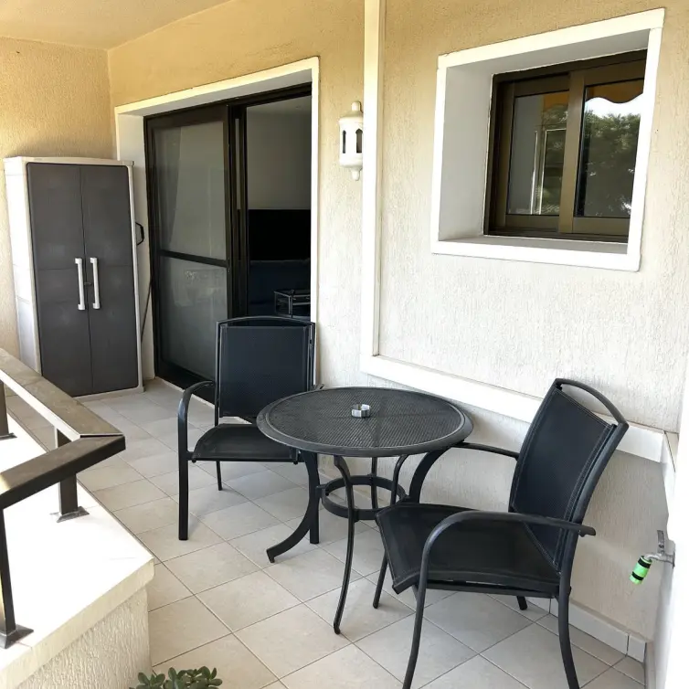 Venta de apartamento en planta media en Estepona