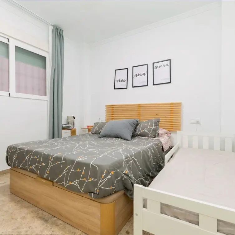 Venta de apartamento en planta media en Torremolinos