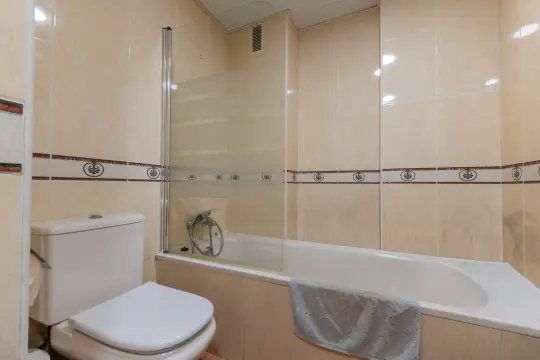 Image 4 thumb