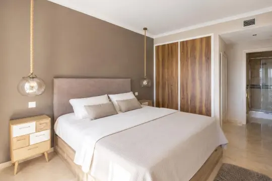 Image 7 thumb